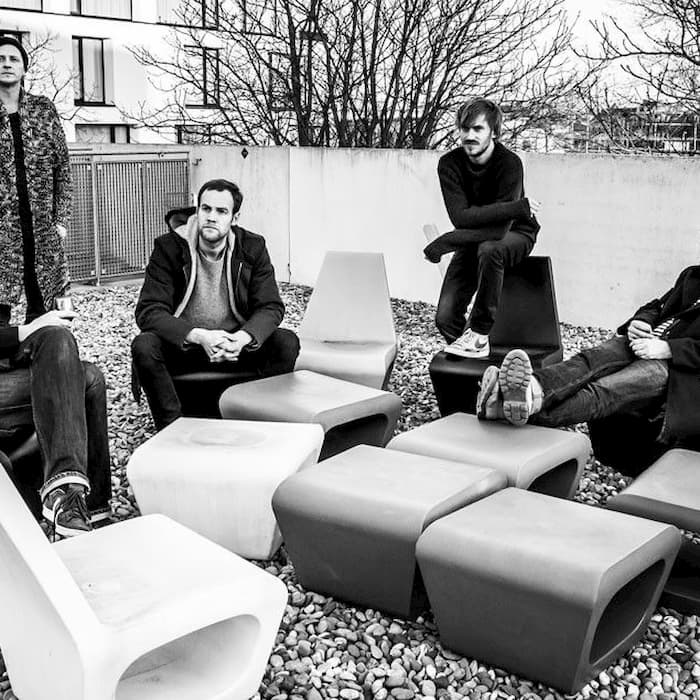 Het Zesde Metaal: Niets doen is geen optie