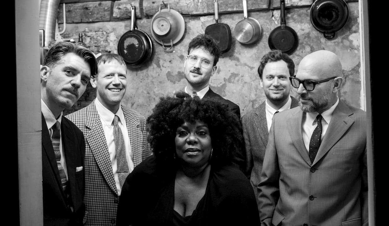 Michelle David & The True Tones