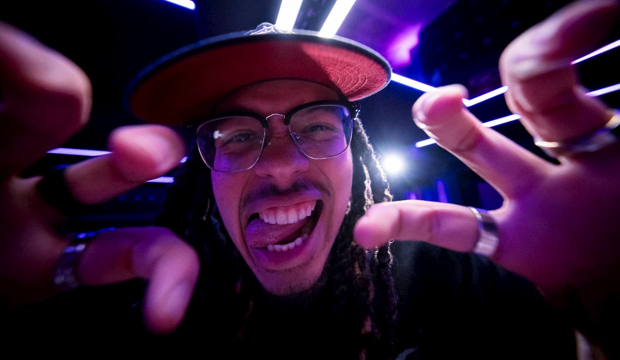 Watch the Locker Room Session featuring All-Turn