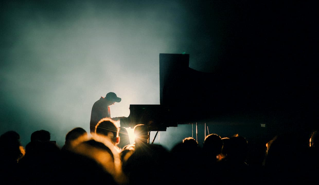 Yann Tiersen solo piano & electronics performance