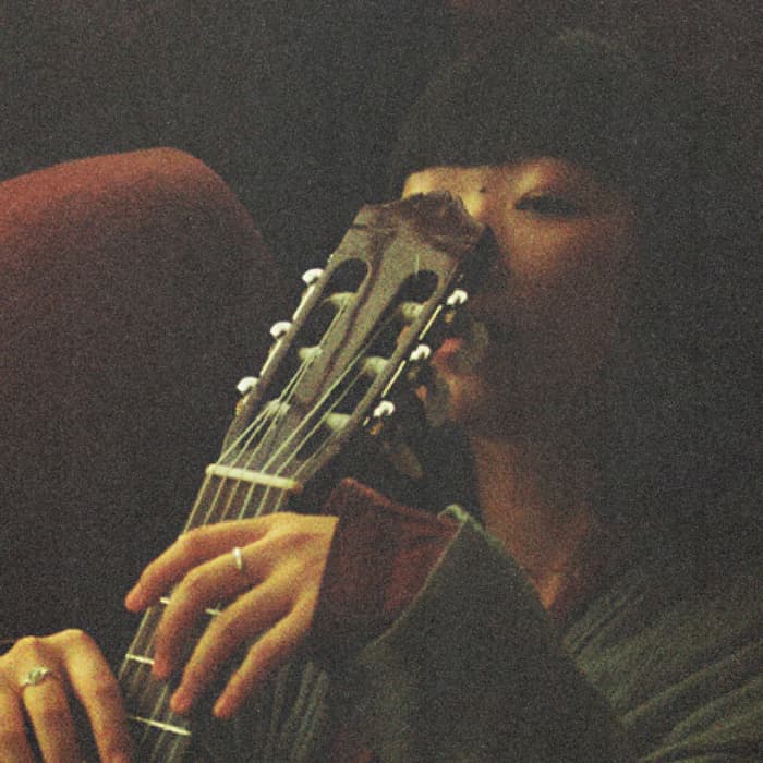 Ichiko Aoba orchestre une programmation dominicale internationale