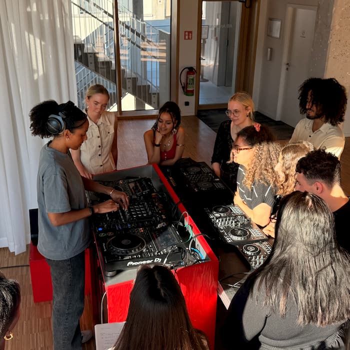 Nightlab w/BLCK Mamba DJ workshop: intermediate