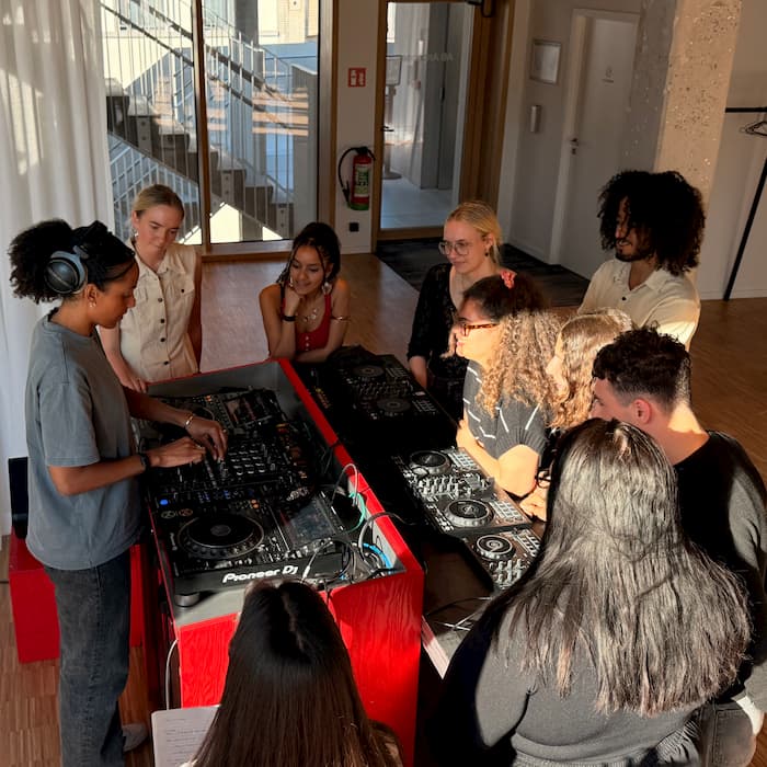Nightlab w/BLCK Mamba DJ workshop: intermediate