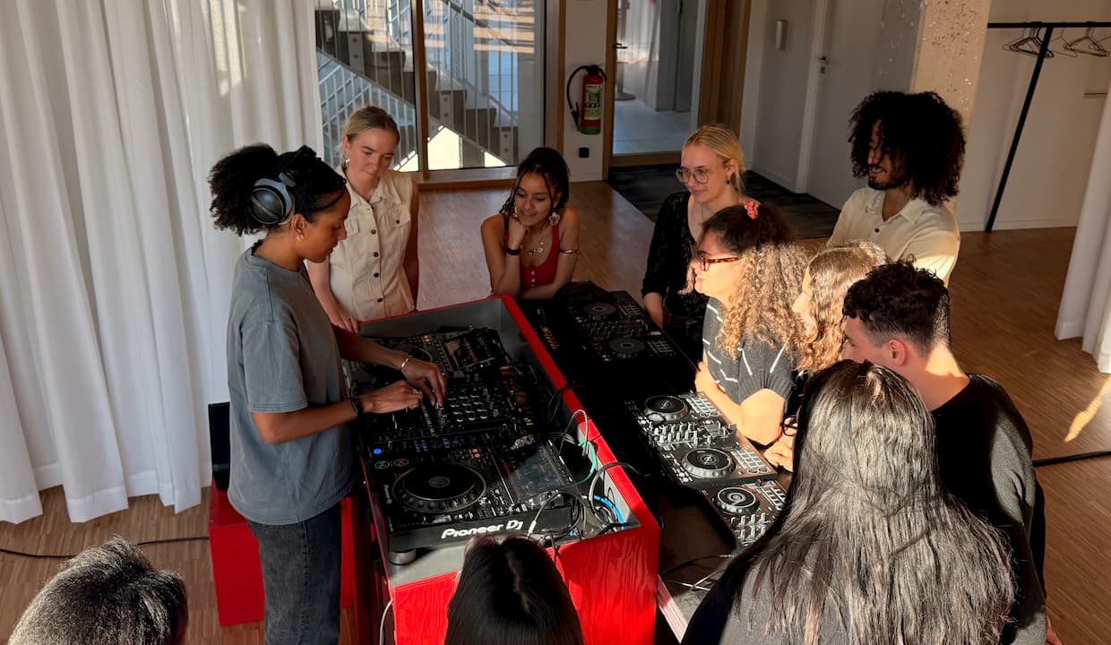 Nightlab w/BLCK Mamba DJ workshop: intermediate