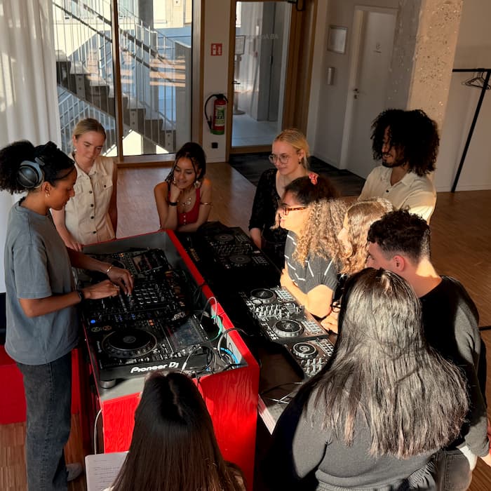 Nightlab w/BLCK Mamba DJ workshop: intermediate