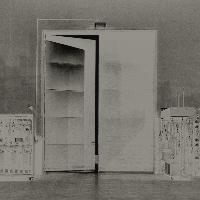 Back/Stage, een portret van Ancienne Belgique door huisfotograaf Willem Mevis