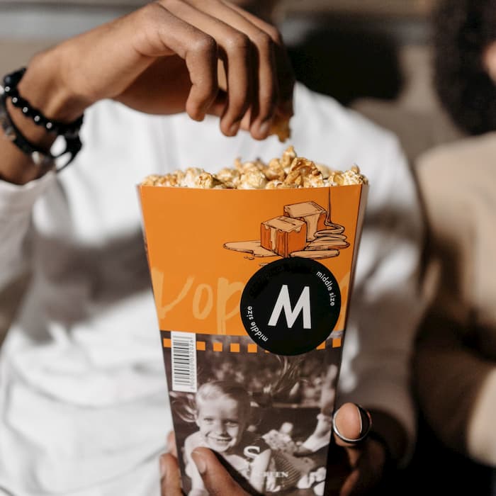 POPCORN & CHILL